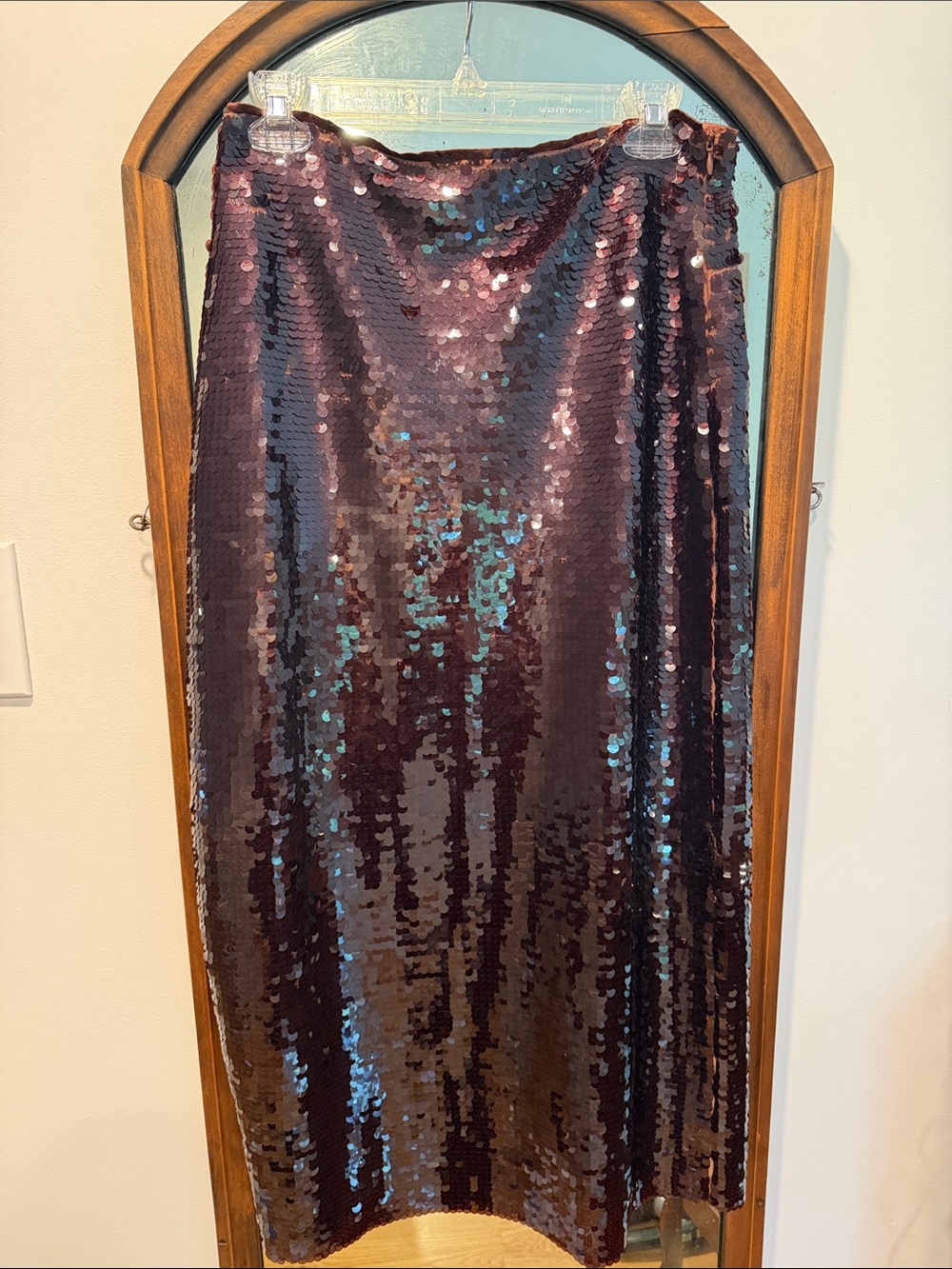 Astr the Label Liquid Sequin Midi Skirt NWT M